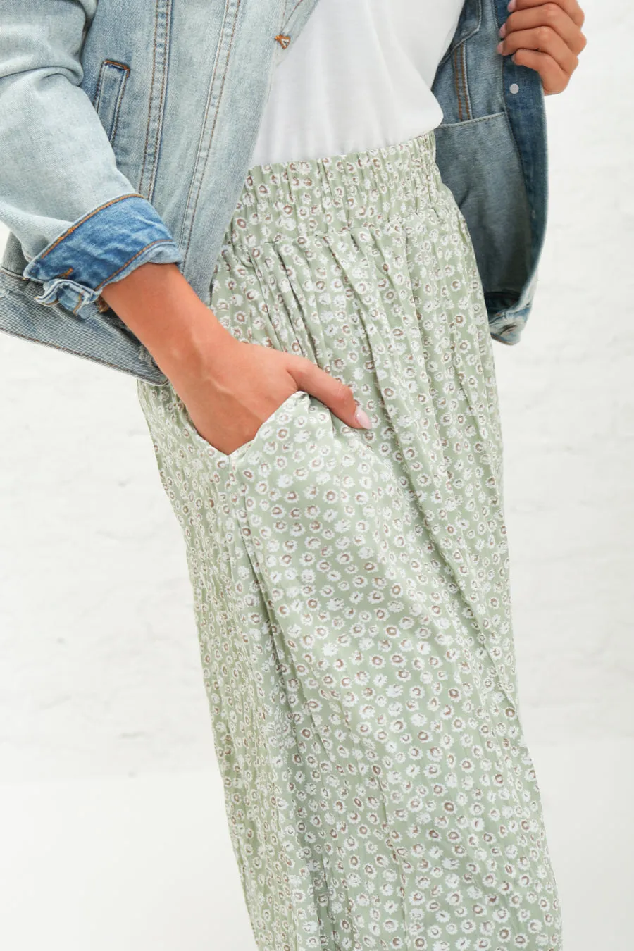 Maxi Skirt in Pastel Green Daisy Floral Style 20216